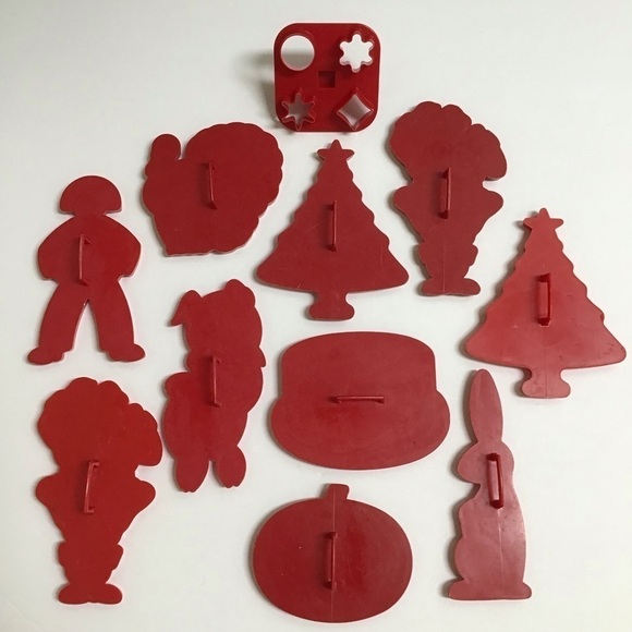 Tupperware Cookie Cutters Vintage SET OF 11 Various Holidays Red Plastic Handles - Picture 2 of 7